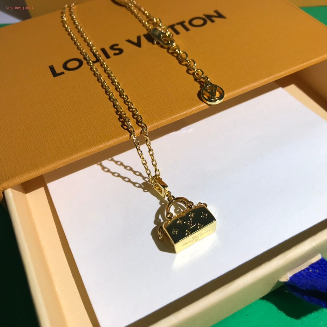BL - High Quality Necklace LUV031
