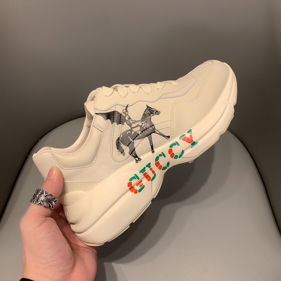 BL-GCI  RHYTON SNEAKER WITH RIDE A HORSE 132