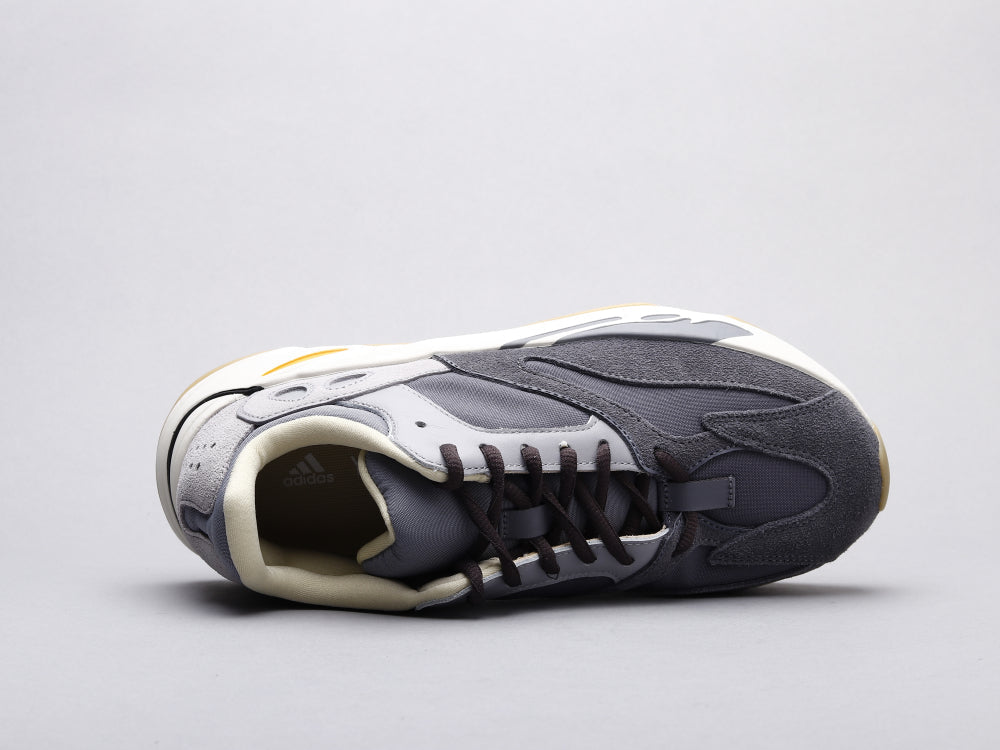 BL - Yzy 700 Magnet Sneaker