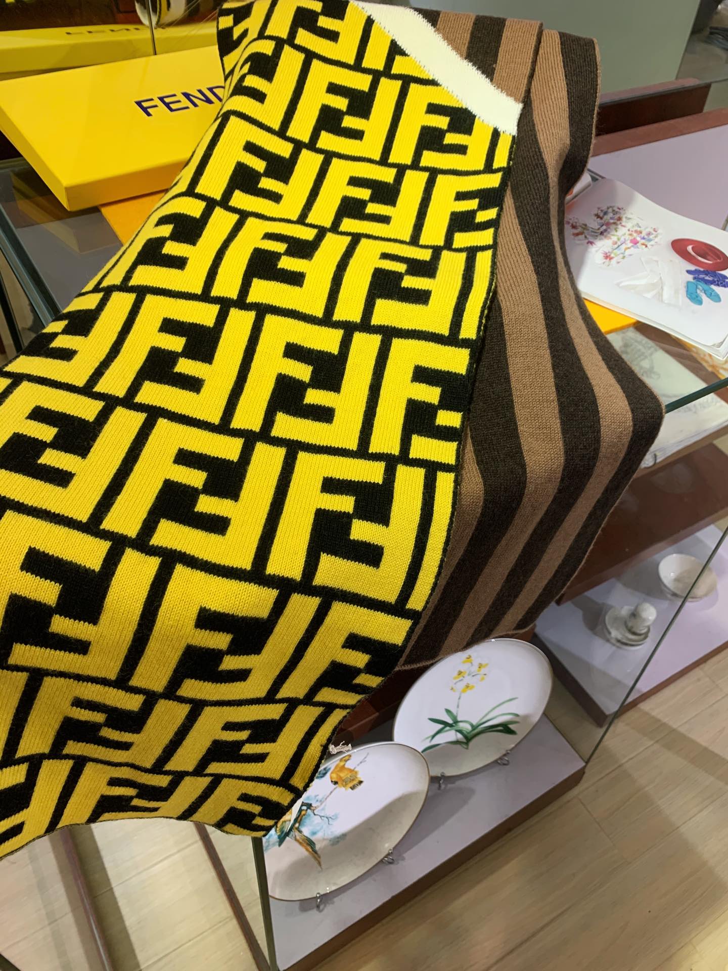 High Quality FEI  Scarf 008