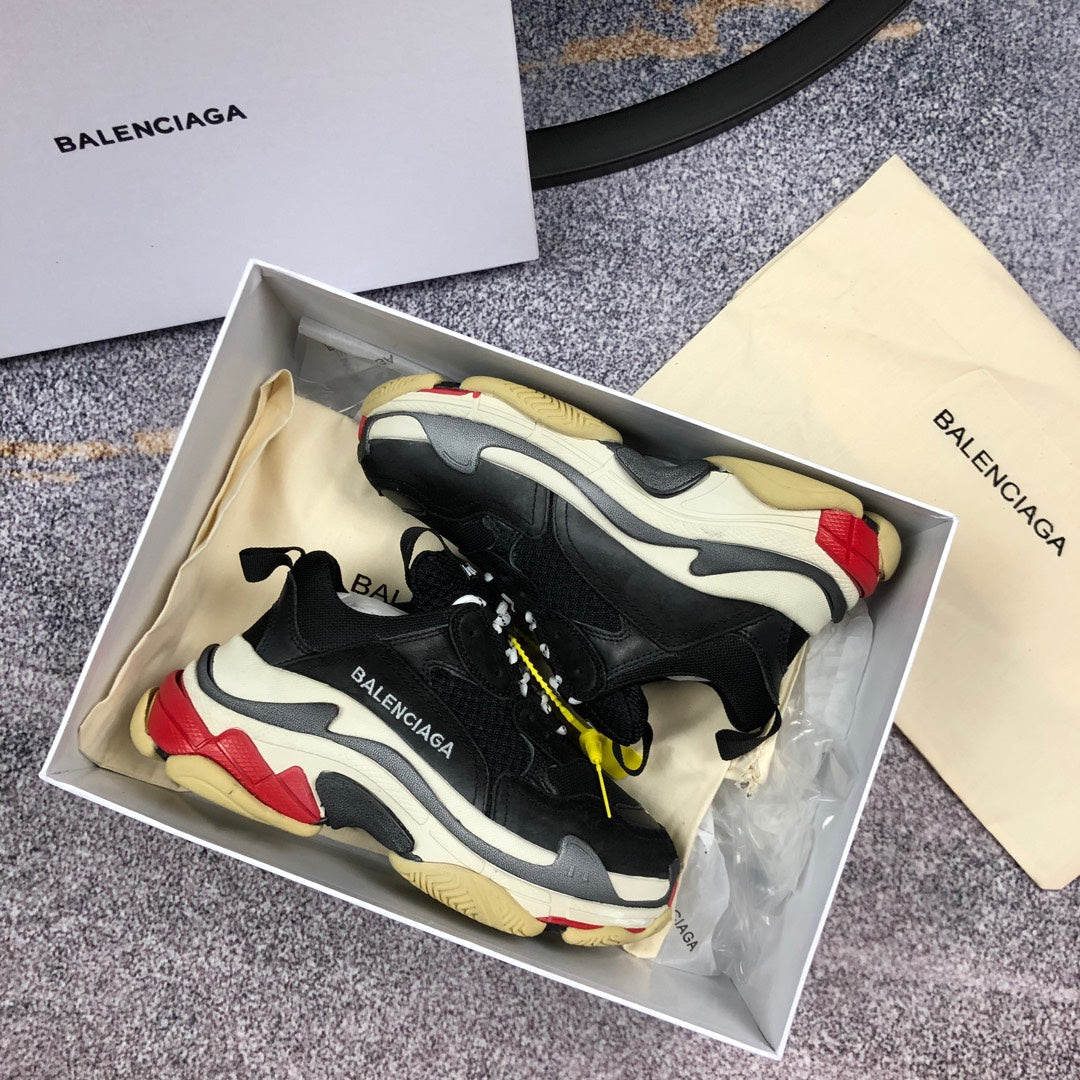 BL - High Quality Bla Sneaker 085