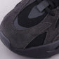 BL - Yzy 700 Vanta Sneaker