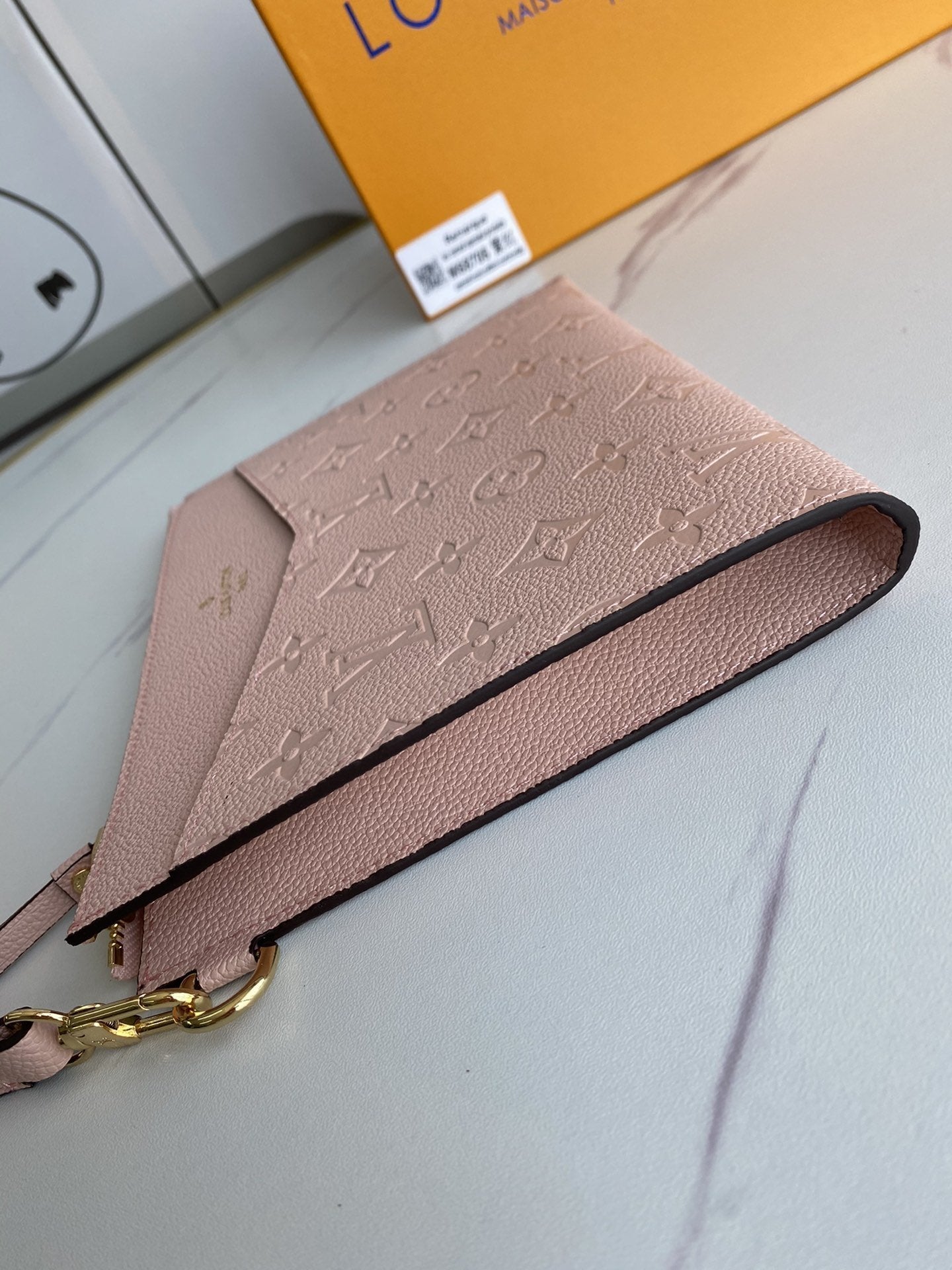 BL - High Quality Wallet LUV 063