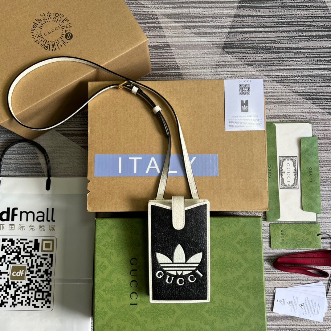gg x Adidas Phone Case Black For Women, Women’s Bags 7.3in/18cm gg‎