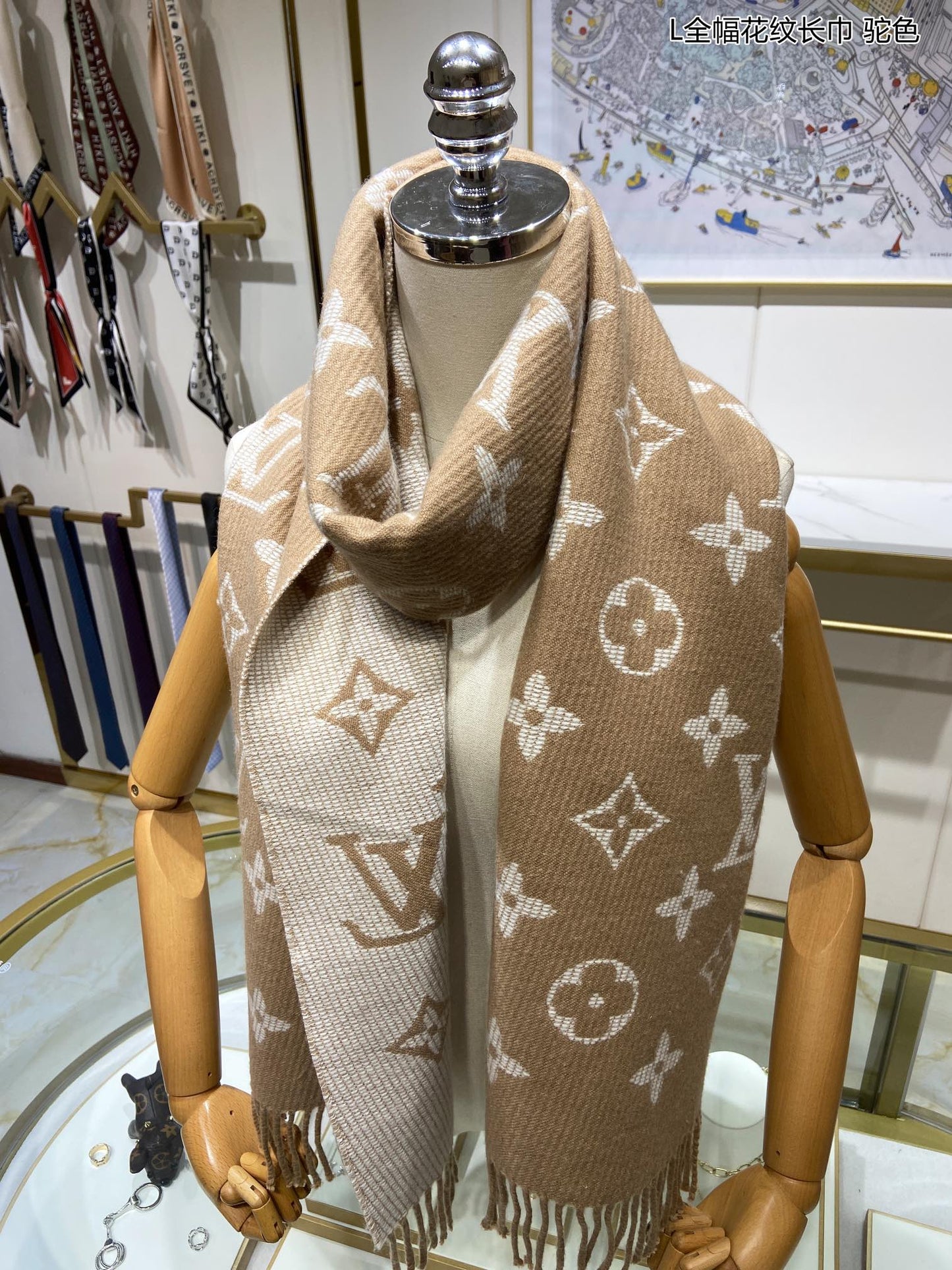 High Quality LUV  Scarf 038