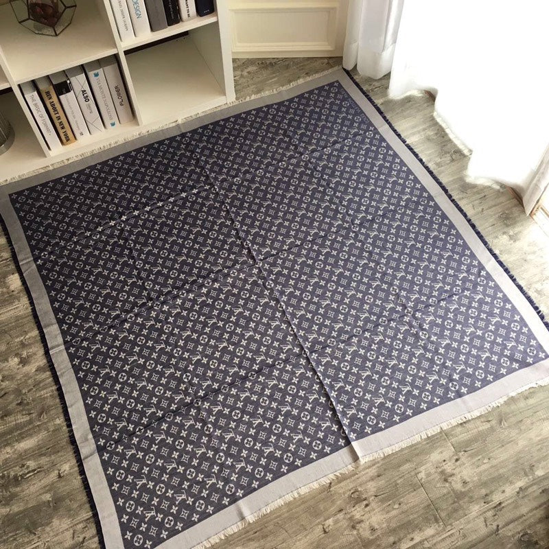 High Quality LUV  Scarf 018