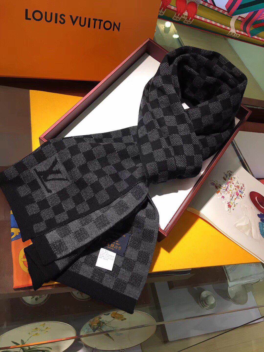 High Quality LUV  Scarf 030