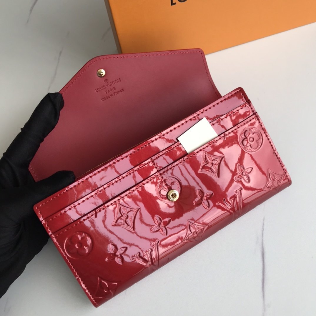 BL - High Quality Wallet LUV 008