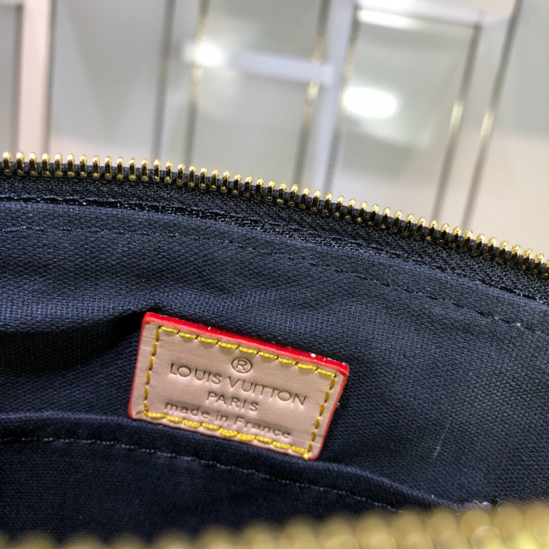 BL - High Quality Bags LUV 058