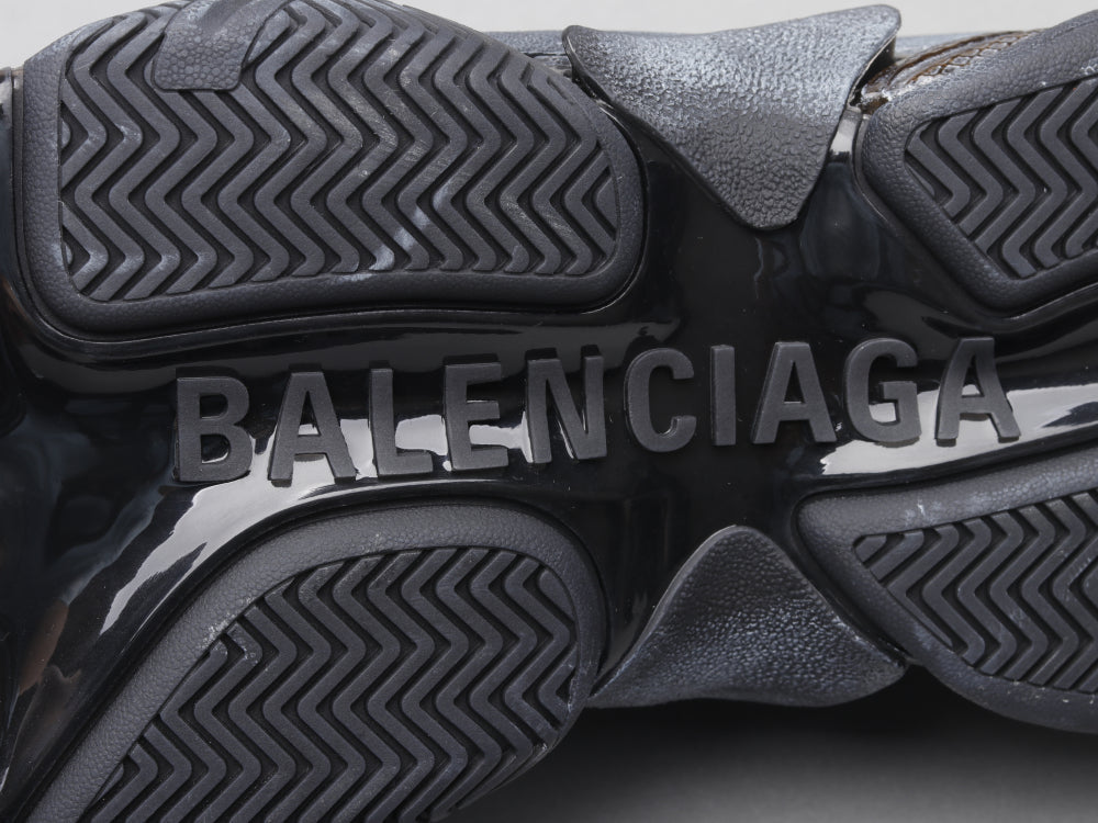 BL - Bla Triple S Air Cushion Black Sneaker