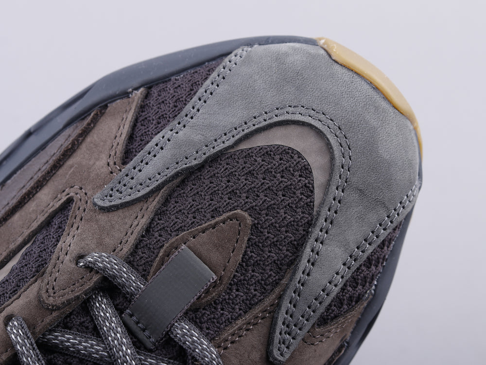 BL - Yzy 700 Geode Sneaker