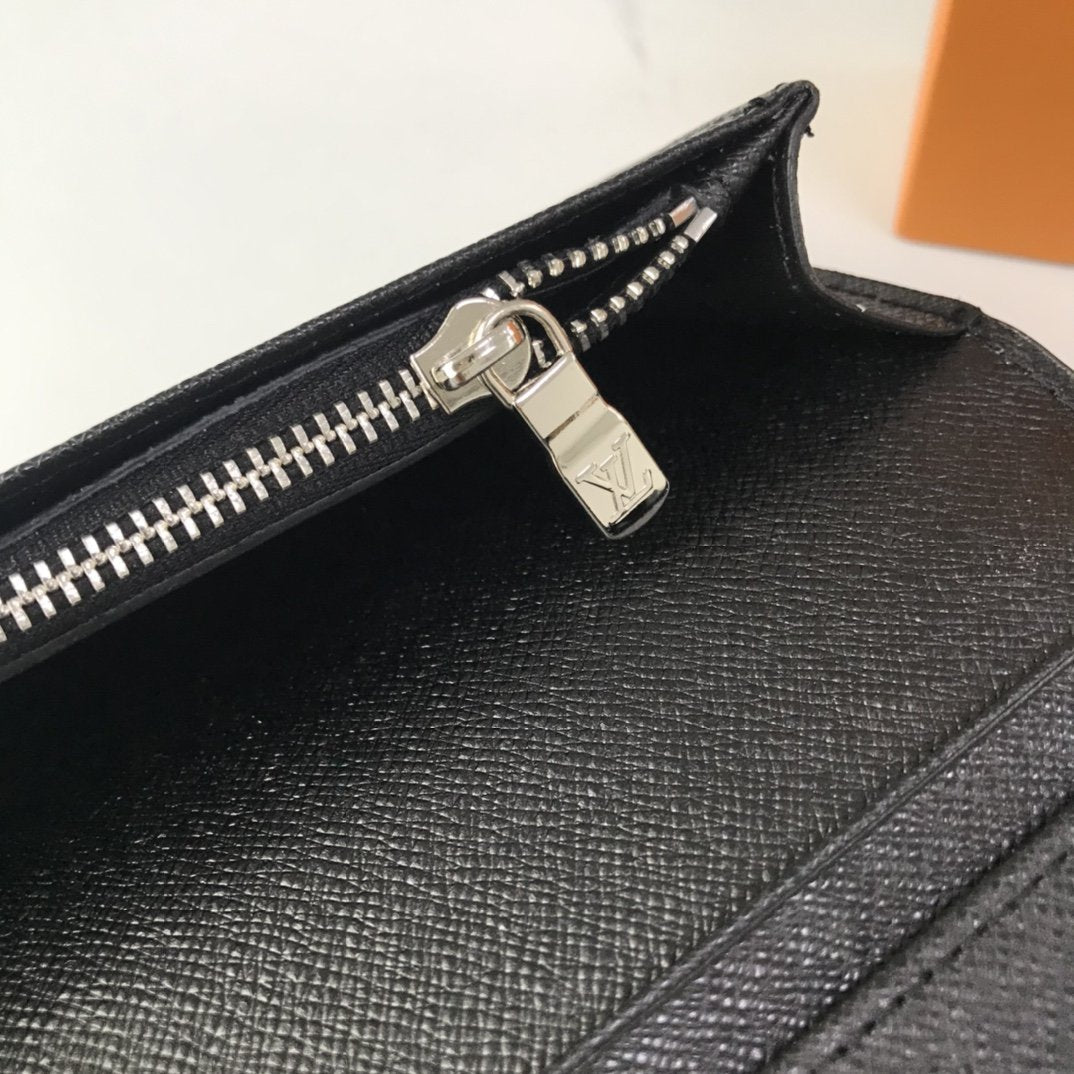 BL - High Quality Wallet LUV 076