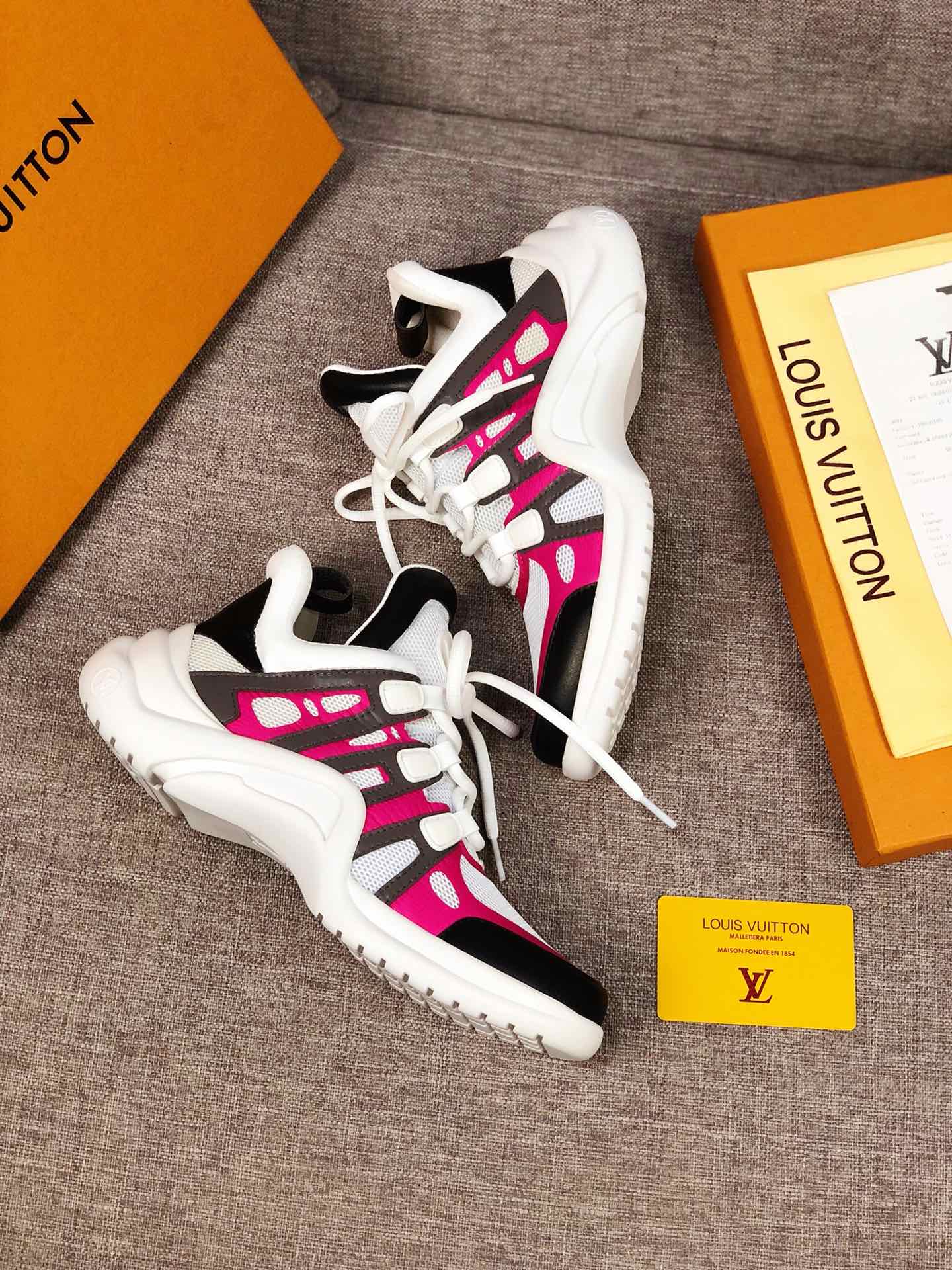 BL - LUV Archlight Pink White Black Sneaker