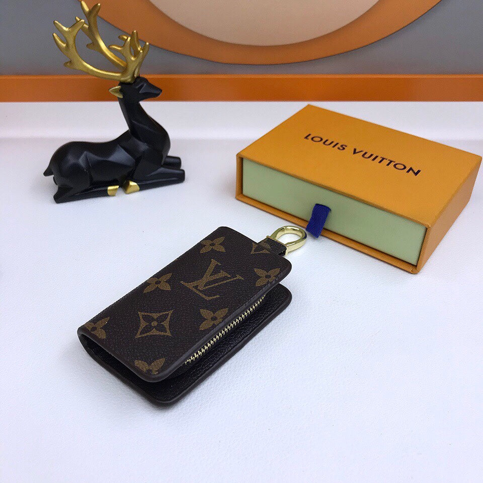 BL -High Quality Keychains LUV 066