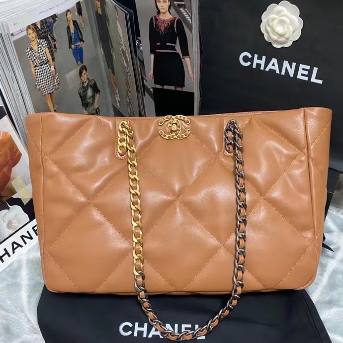 ChanelShopping ChanelBag 19 Brown For Women, Women’s Bags 16in/41cm