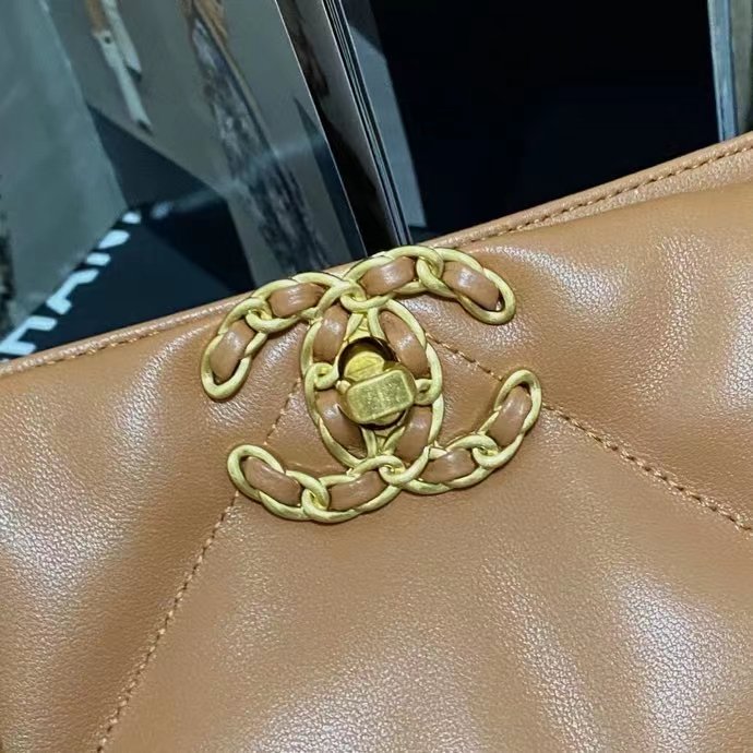 ChanelShopping ChanelBag 19 Brown For Women, Women’s Bags 16in/41cm