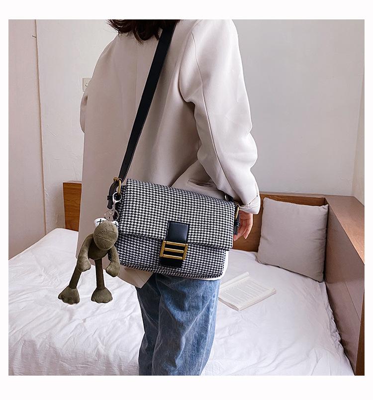 BL - 2021  Women LattiBL Shoulder Crossbody Bag