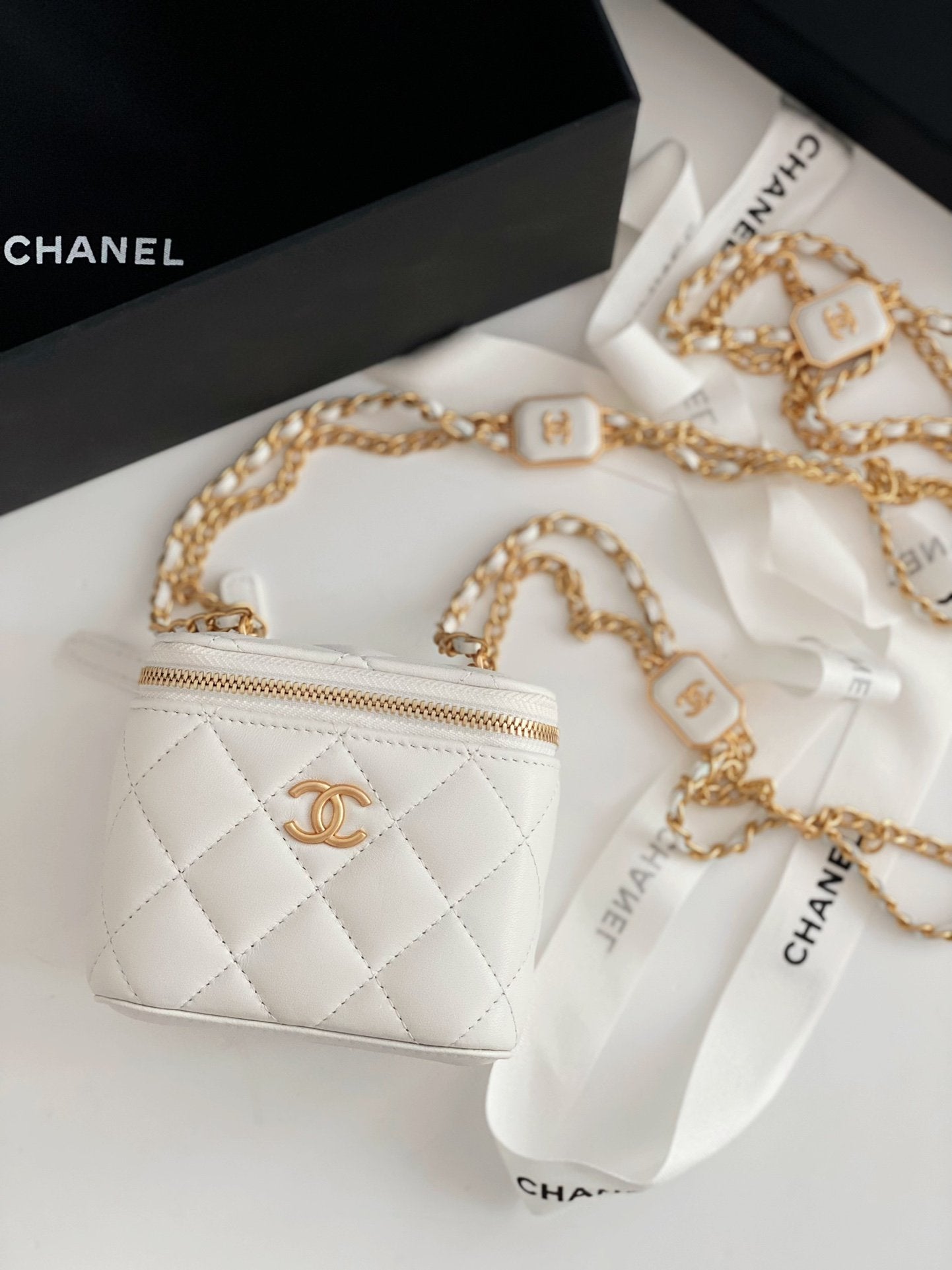 ChanelSmall Vanity With Chain White For Women, Women’s Bags 4.3in/11cm