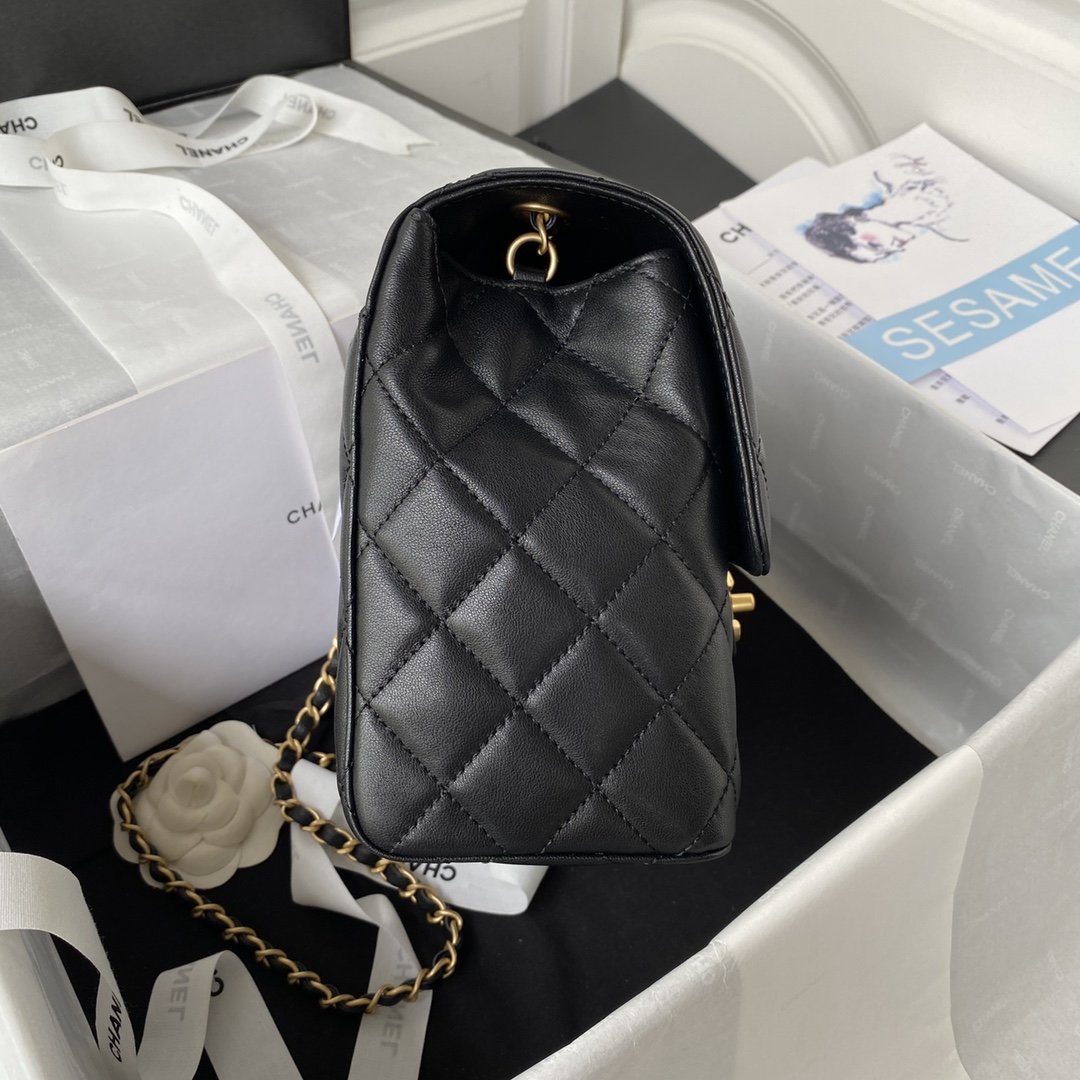ChanelSmall Floor Pack Black For Women, Women’s Bags 7.6in/19.5cm