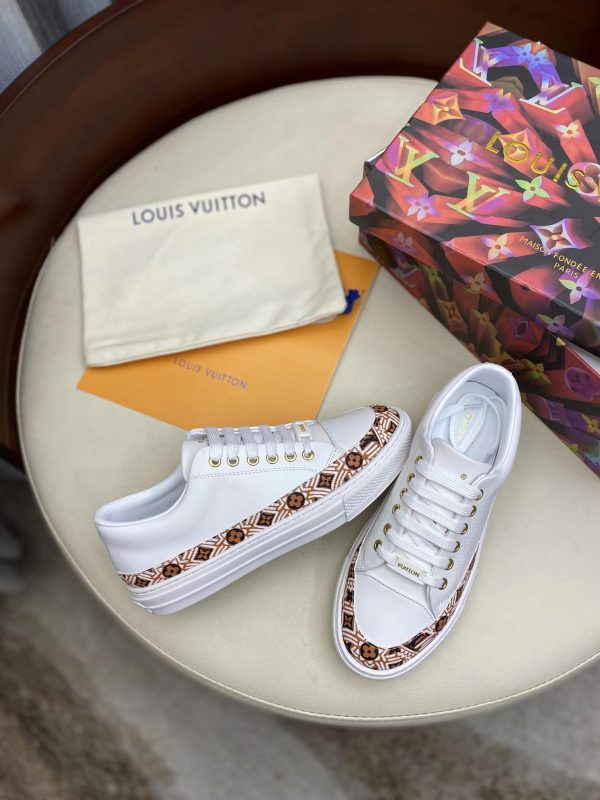 LV FLAT BOTTOM SHOES