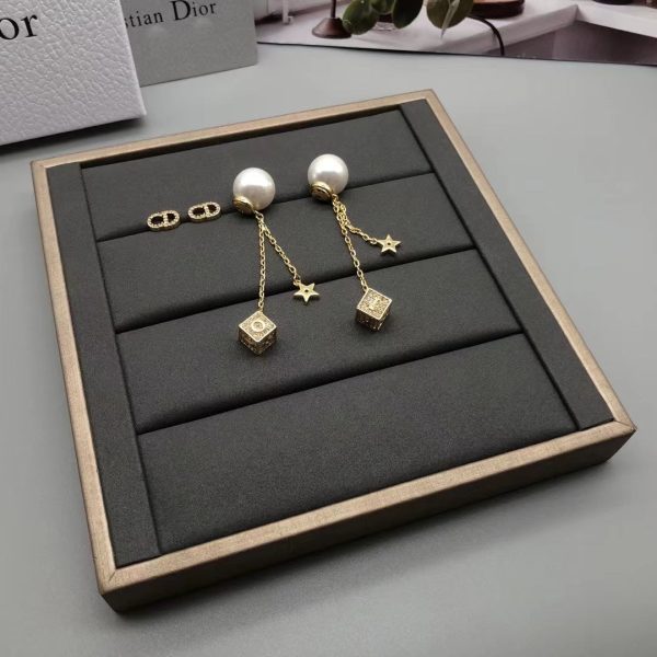 Best Quality Earring DR 041