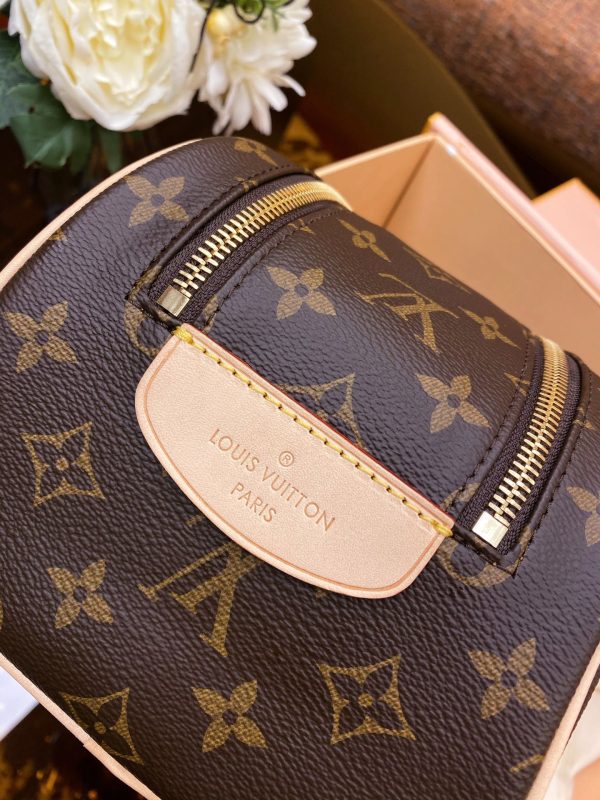 LV King Size Toiletry Bag