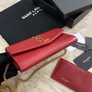 UPTOWN CHAIN WALLET IN CROCODILE-EMBOSSED SHINY LEATHER