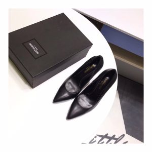 OPYUM PUMPS IN PATENT LEATHER