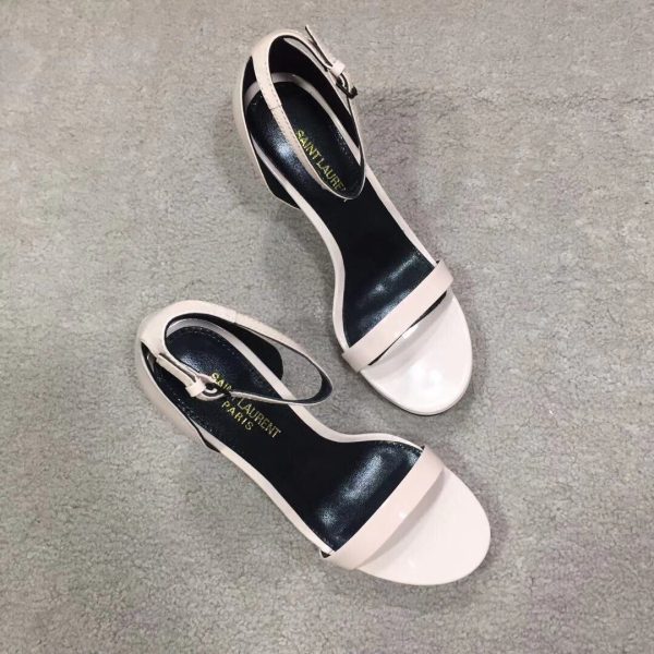 CASSANDRA FLAT SANDALS IN SMOOTH LEATHER