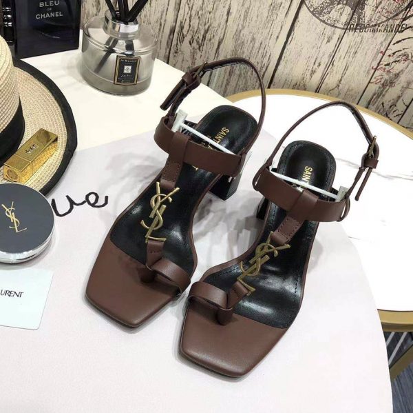 CASSANDRA SANDALS IN SMOOTH LEATHER WITH GOLD-TONE MONOGRAM