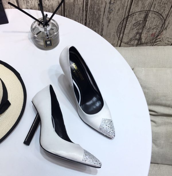 Diamond SLINGBACK PUMPS IN PATENT LEATHER