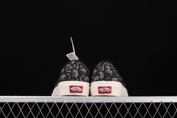 Dr ✖ Vans Vault OG