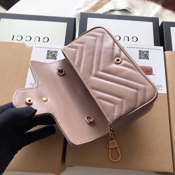 GG Marmont matelassé leather super mini bag