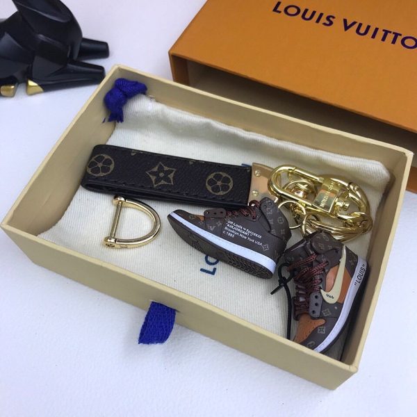 Best Quality Keychains LV 009