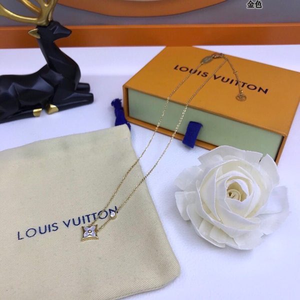 Best Quality Necklace LV 005