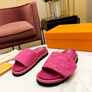 LV Slippers in Pink