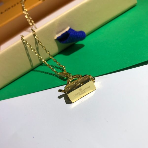 Best Quality Necklace LV 027