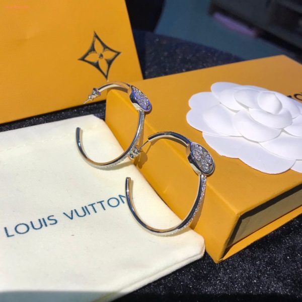 Best Quality Earring LV 006