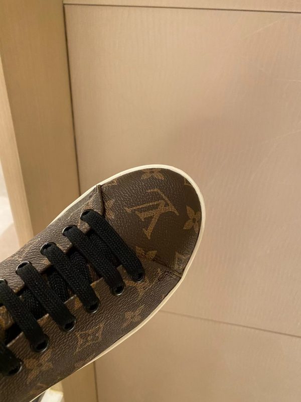 LV WMNS Frontrow Monogram Sports Shoes