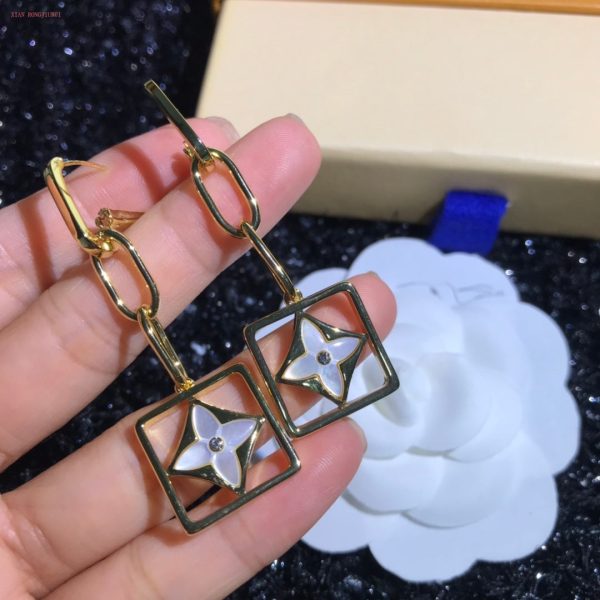 Best Quality Earring LV 004