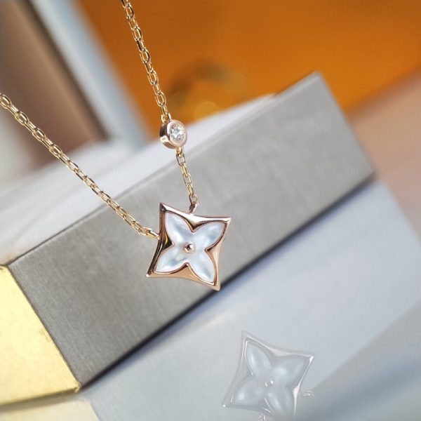 Best Quality Necklace LV 019