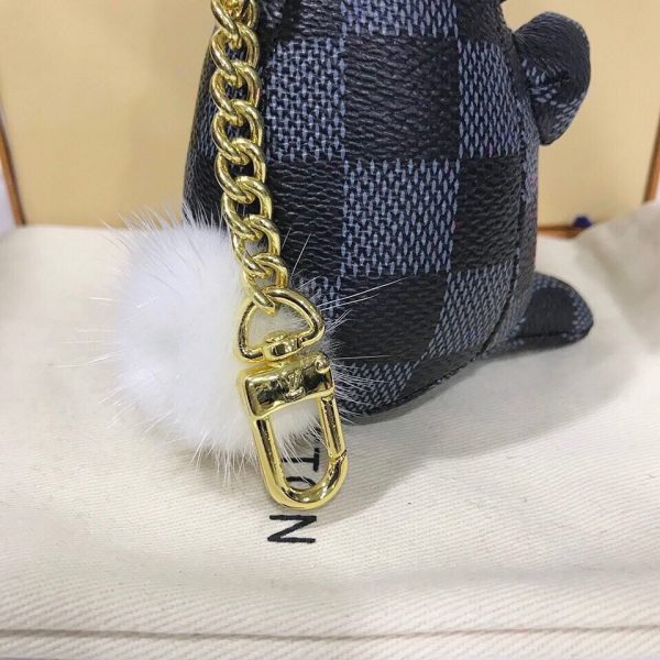 Best Quality Keychains LV 050