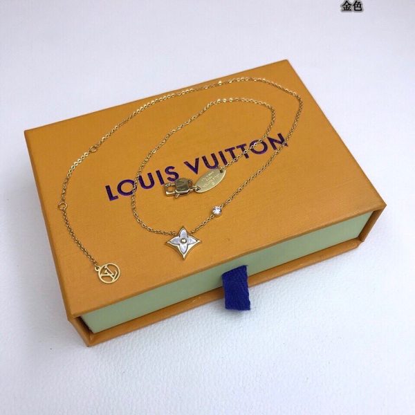 Best Quality Necklace LV 005