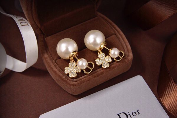 Best Quality Earring DR 058