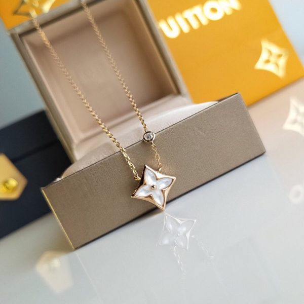 Best Quality Necklace LV 019