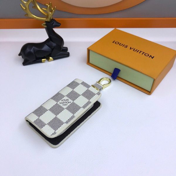 Best Quality Keychains LV 067