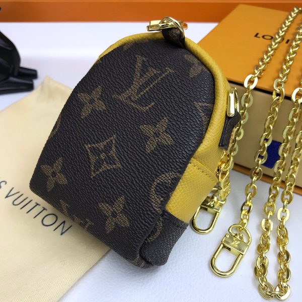 Best Quality Keychains LV 062