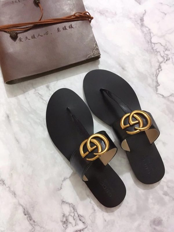 Leather thong sandal with Double G