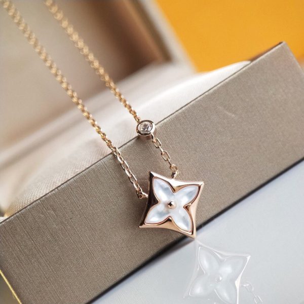 Best Quality Necklace LV 019