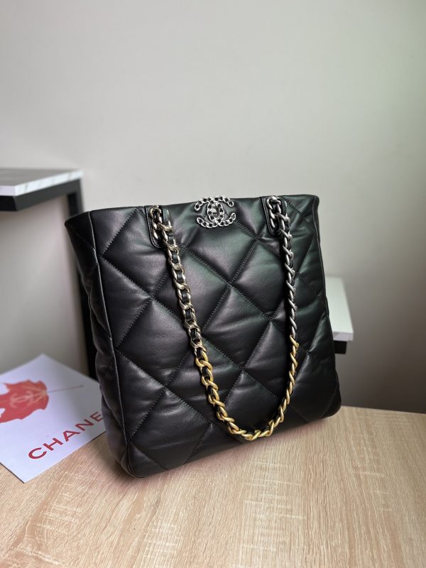 CN 19 SHOPPING BAG